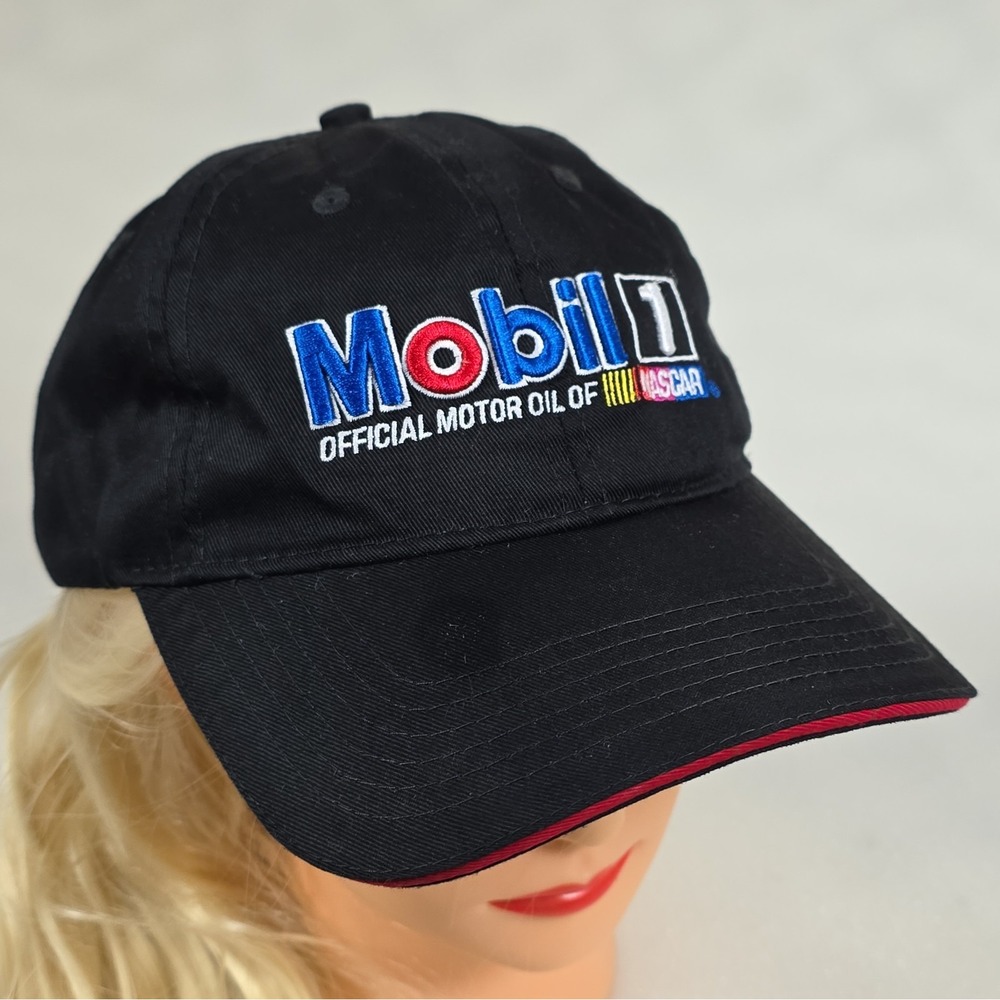 Mobil 1 Motor Oil Racing Hat Cap Pegasus Chase Authentics Vintage NASCAR Black